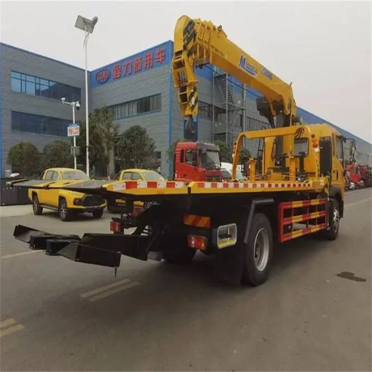 坦洲镇附近小随车吊出租电话，轻松解决搬运烦恼