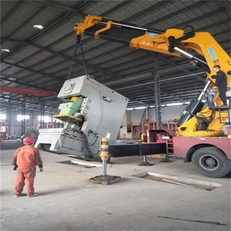 坦洲镇80吨折臂吊车出租附近电话