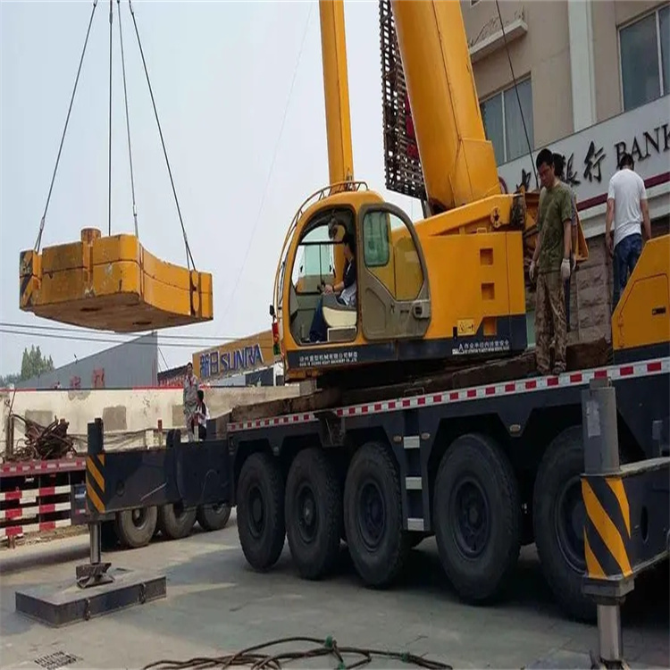 坦洲镇当地吊车出租|机器吊装|75吨|工厂搬迁服务